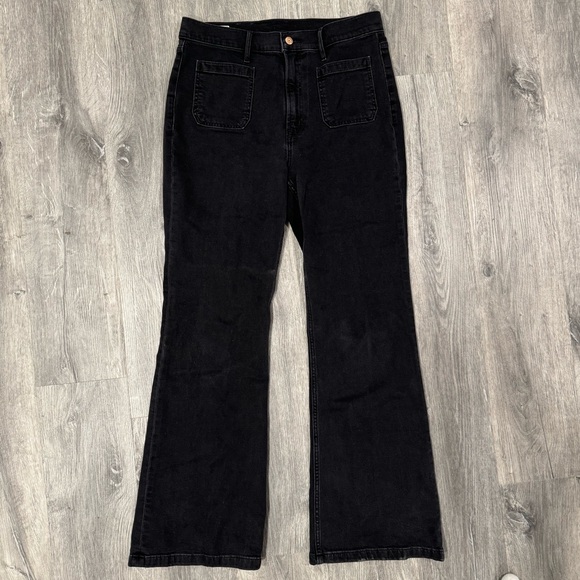 Gap ‘70s Flare High Rise Jeans in black size 31/12R - Picture 2 of 9